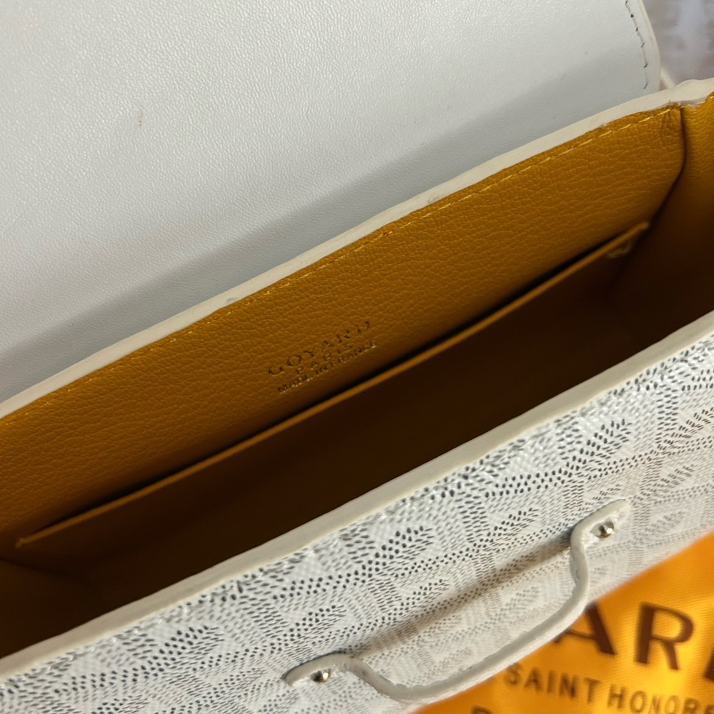 White Patterned Handbag - Picture 5 of 5